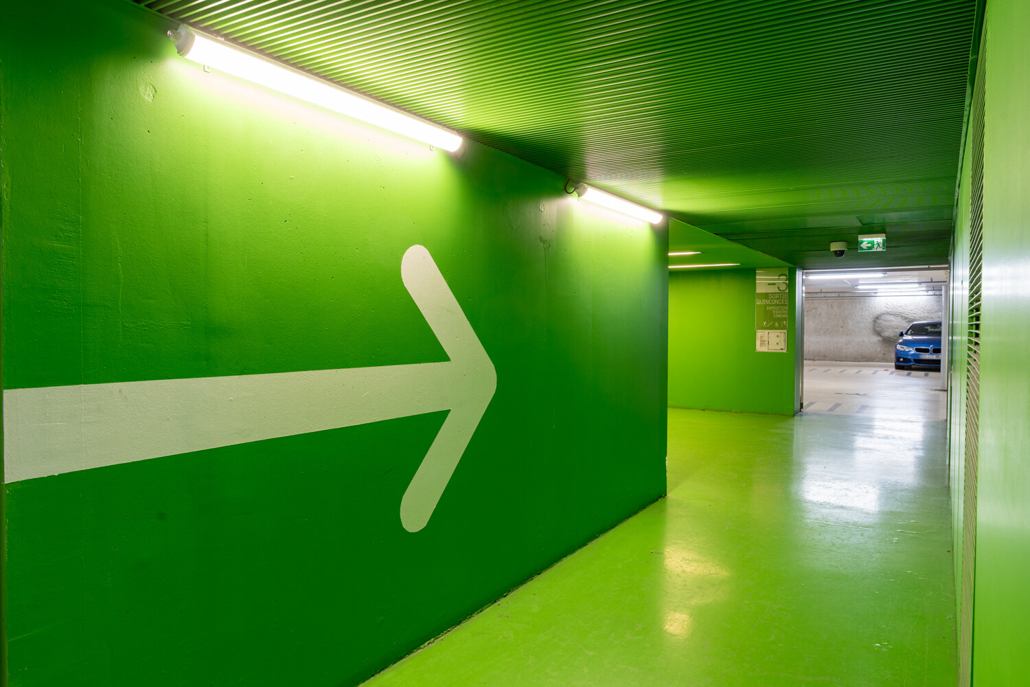 Un éclairage nouvelle génération fait briller le Parking des Quinconces